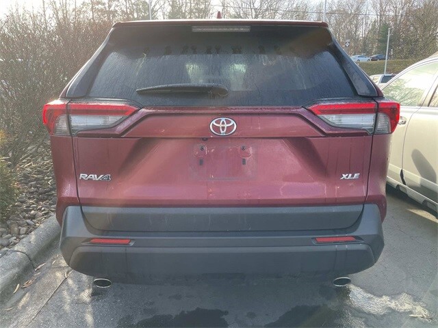 2024 Toyota RAV4 XLE photo 2
