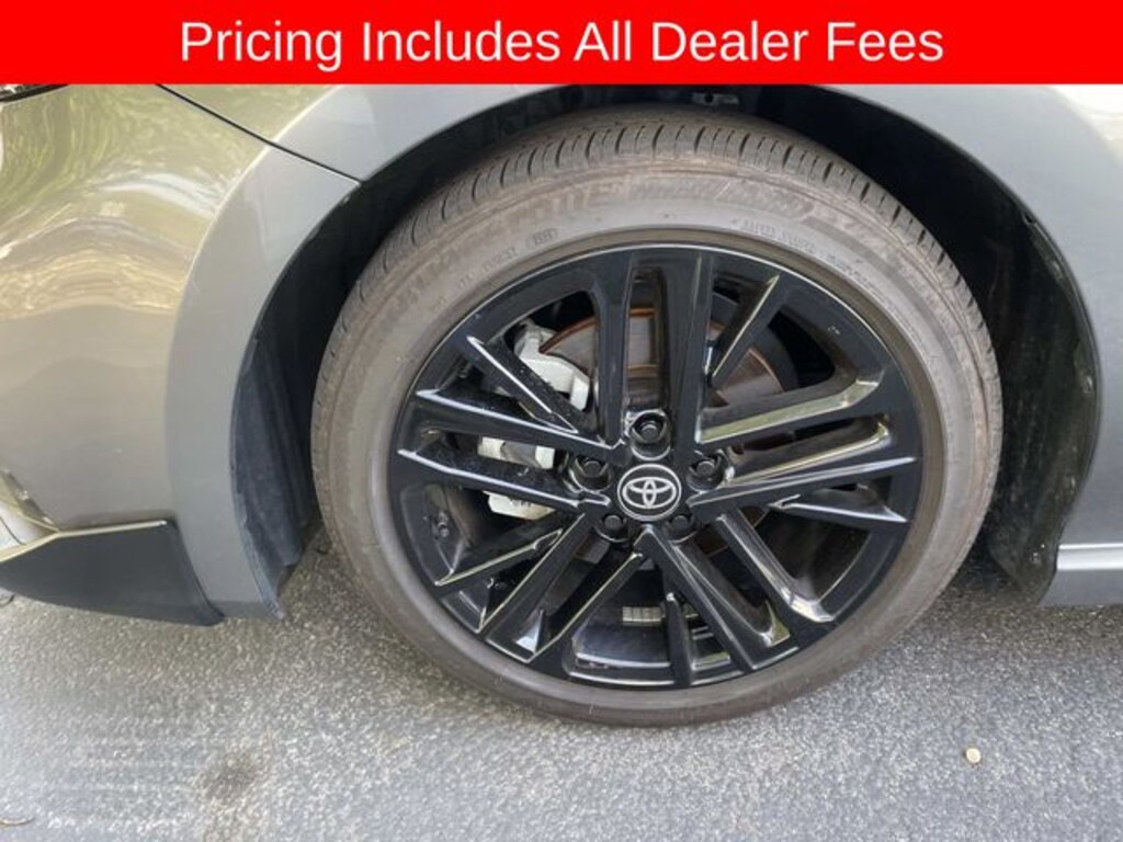 Used 2025 Toyota Camry SE Sedan