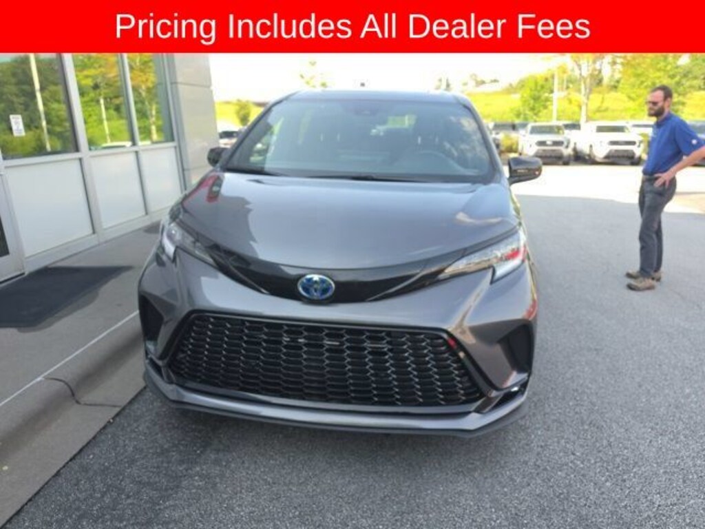 Certified 2025 Toyota Sienna XSE Minivan/Van