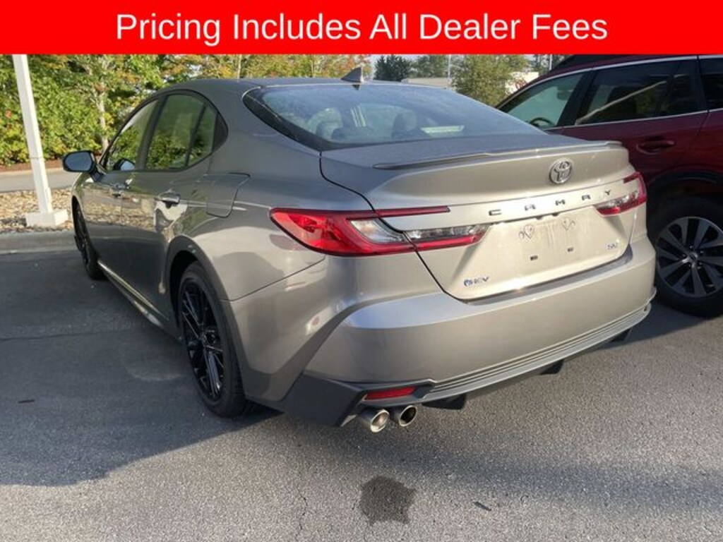 Used 2025 Toyota Camry SE Sedan