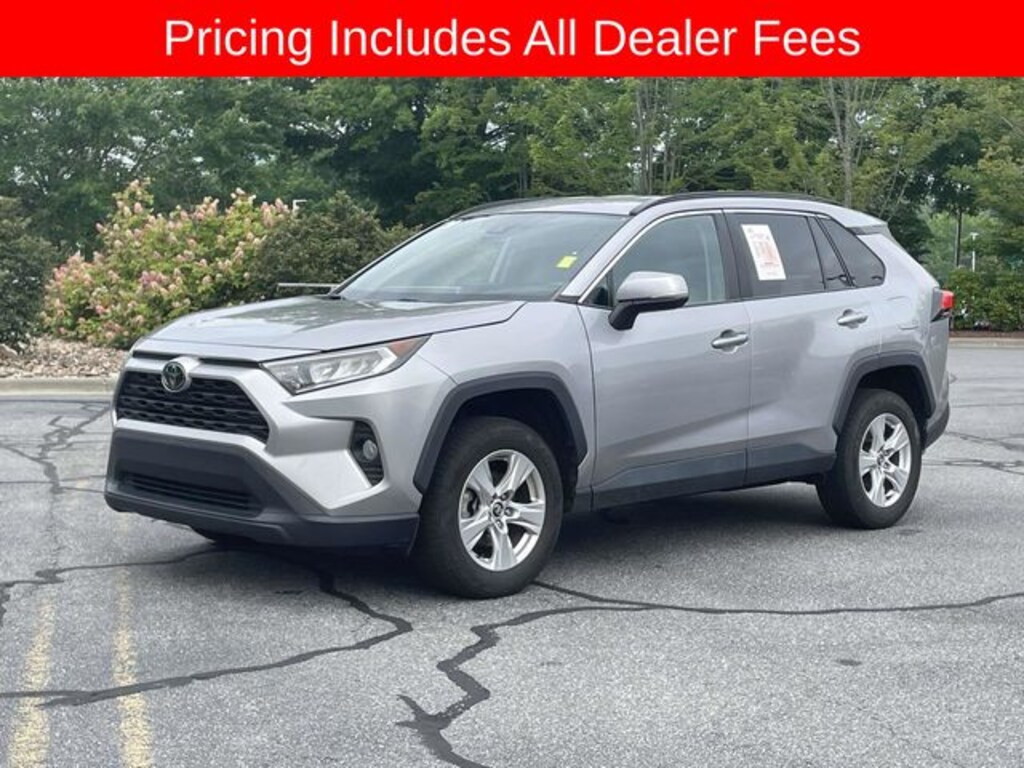 Used 2020 Toyota RAV4 XLE SUV