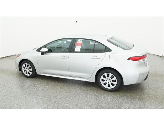 2026 Toyota Corolla LE photo 4