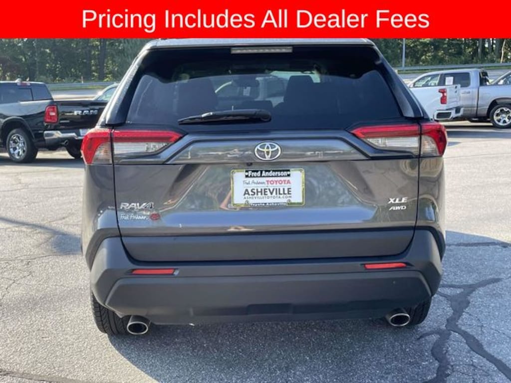 Used 2025 Toyota RAV4 XLE SUV