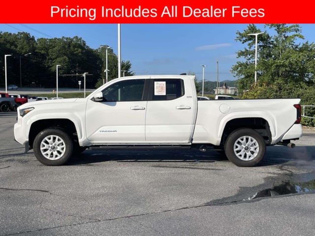 Used 2025 Toyota Tacoma SR5 Truck