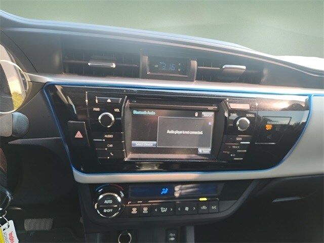 2016 Toyota Corolla L photo 4