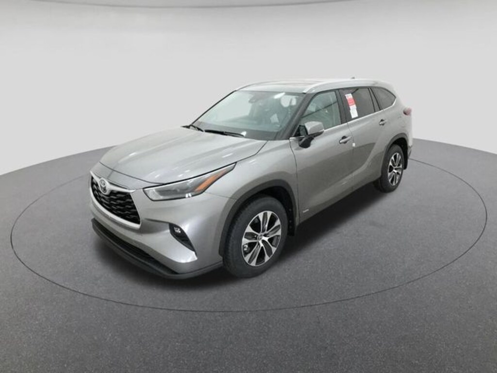 New 2026 Toyota Highlander Hybrid XLE SUV