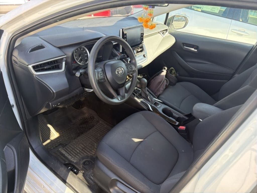Used 2020 Toyota Corolla LE Sedan