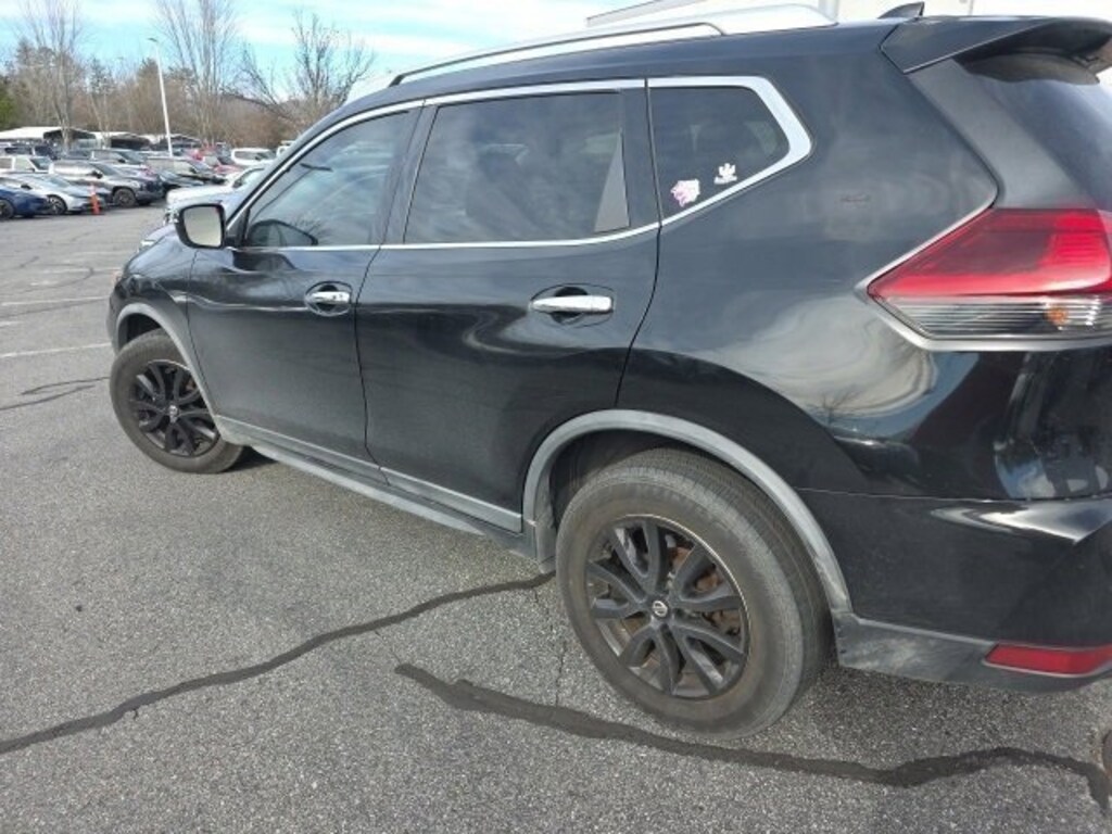 Used 2020 Nissan Rogue SV SUV
