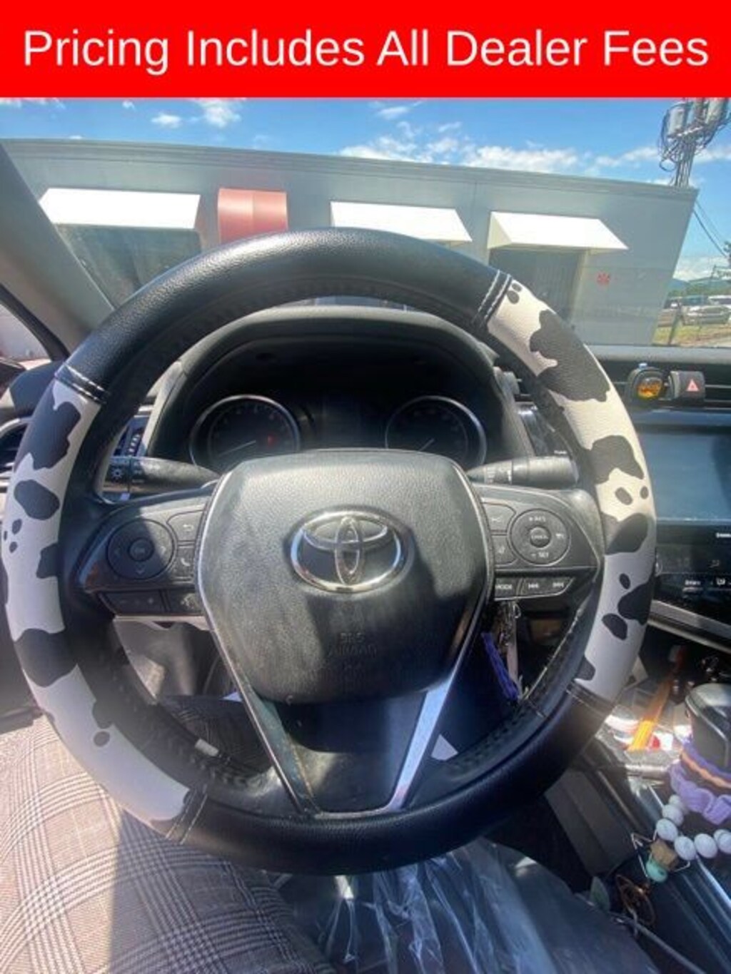 Used 2020 Toyota Camry SE Sedan