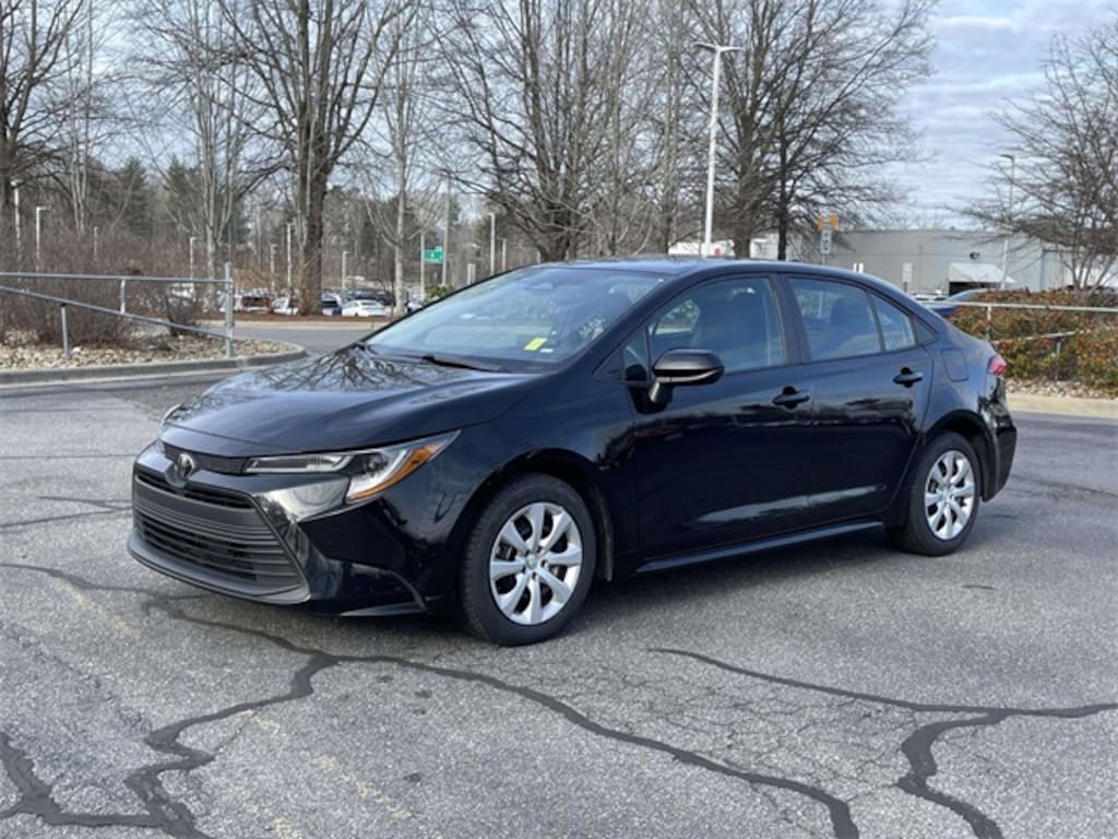 Used 2024 Toyota Corolla LE Sedan