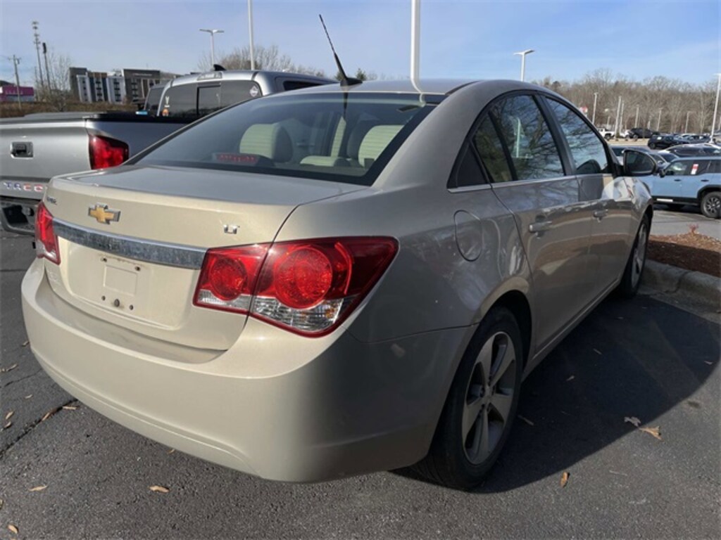 Used 2011 Chevrolet Cruze 2LT Sedan