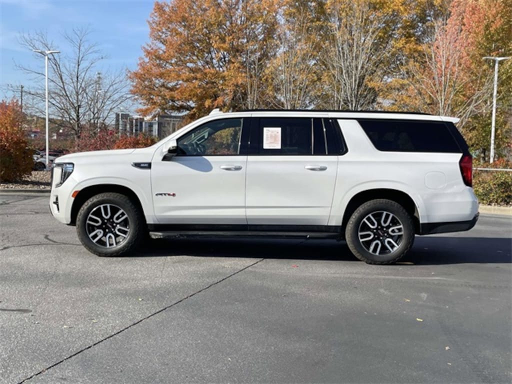Used 2022 GMC Yukon XL AT4 SUV
