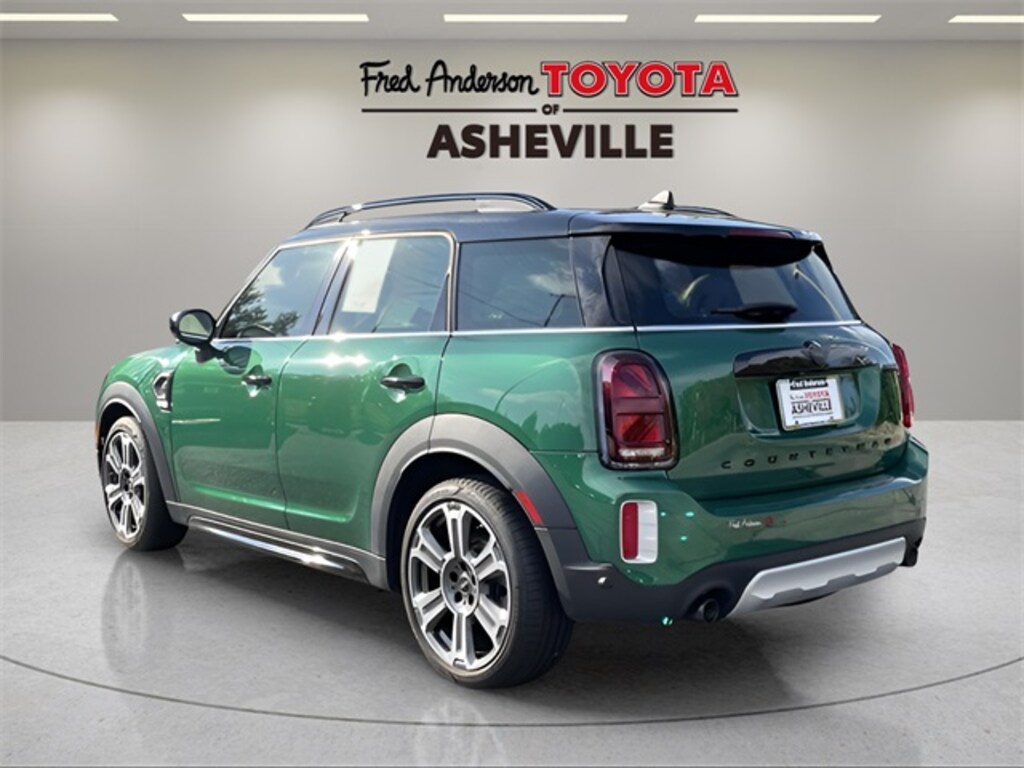 Used 2024 MINI Countryman Iconic SUV