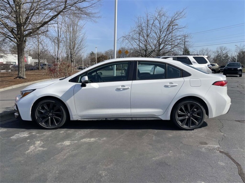 Used 2023 Toyota Corolla SE Sedan