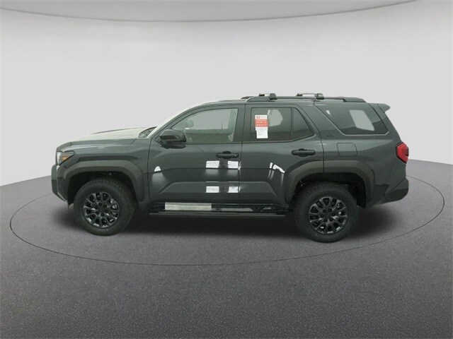 2025 Toyota 4Runner SR5 photo 3