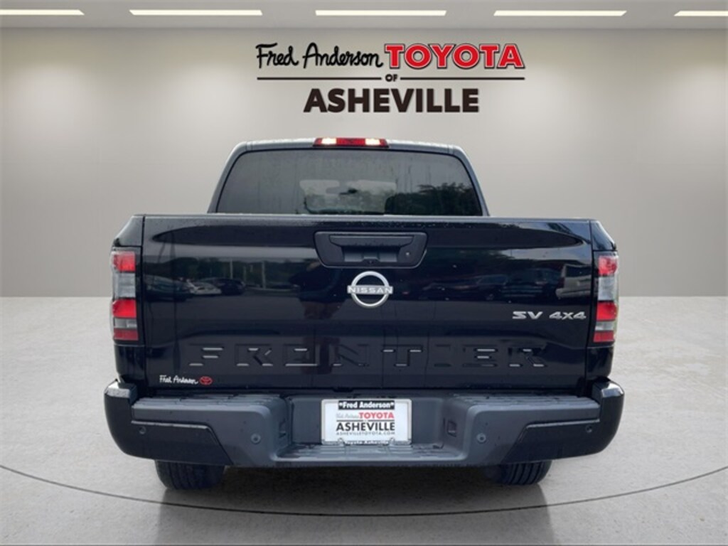Used 2022 Nissan Frontier SV Truck