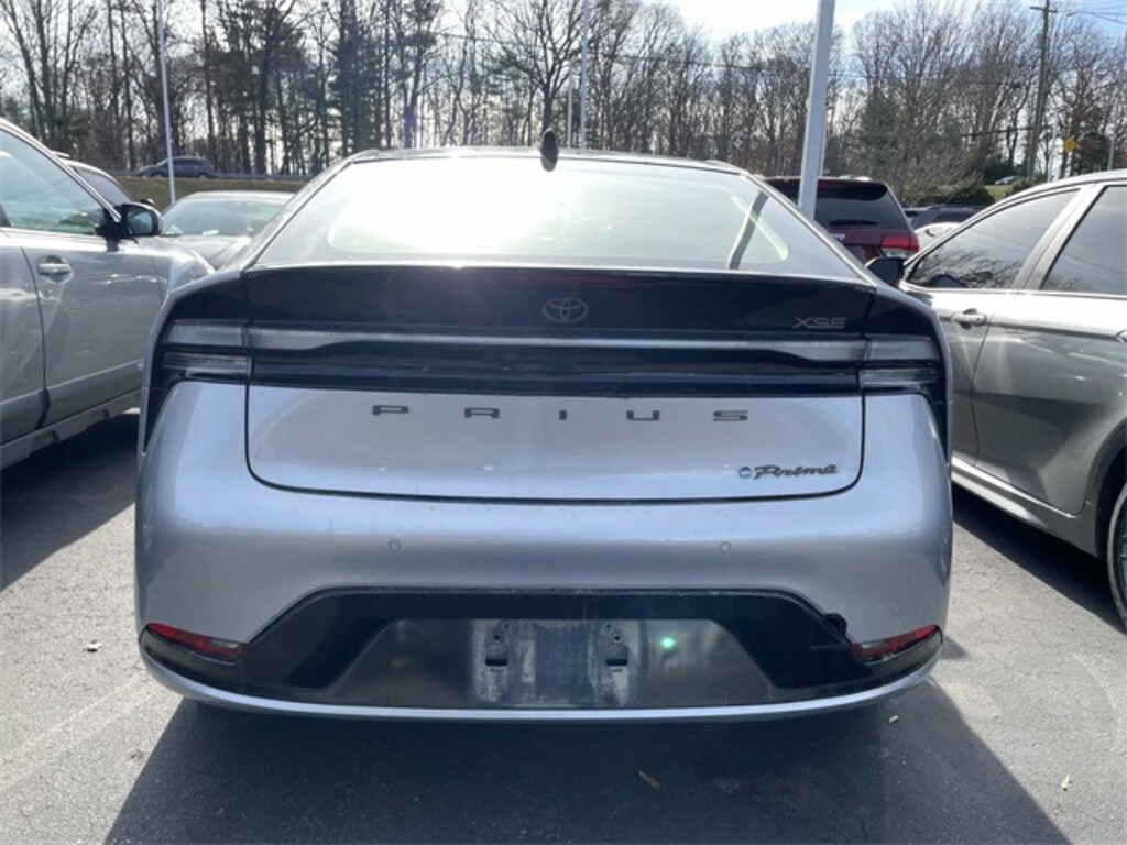 Used 2024 Toyota Prius Prime XSE Premium Hatchback