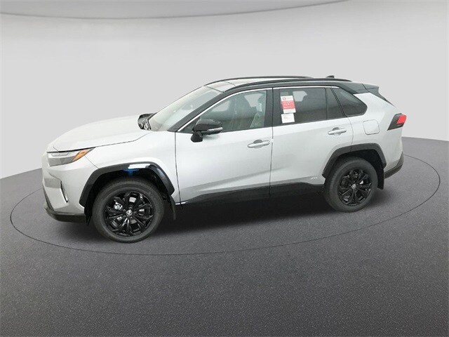 2025 Toyota RAV4 Hybrid XSE photo 2