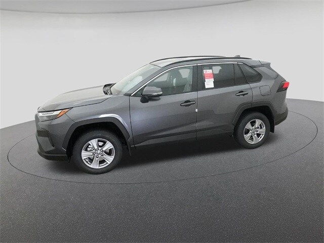 2025 Toyota RAV4 XLE photo 2