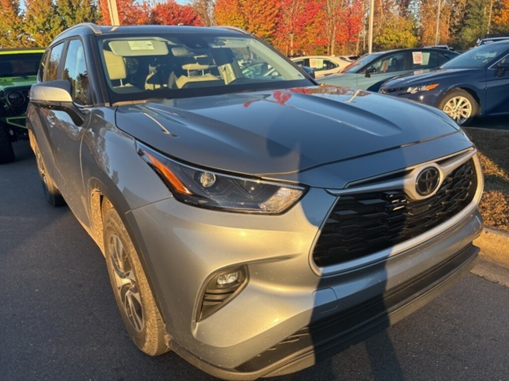 Used 2023 Toyota Highlander XLE SUV