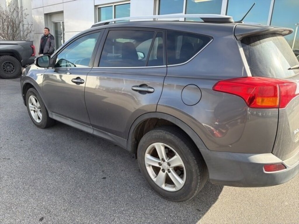 Used 2013 Toyota RAV4 XLE SUV