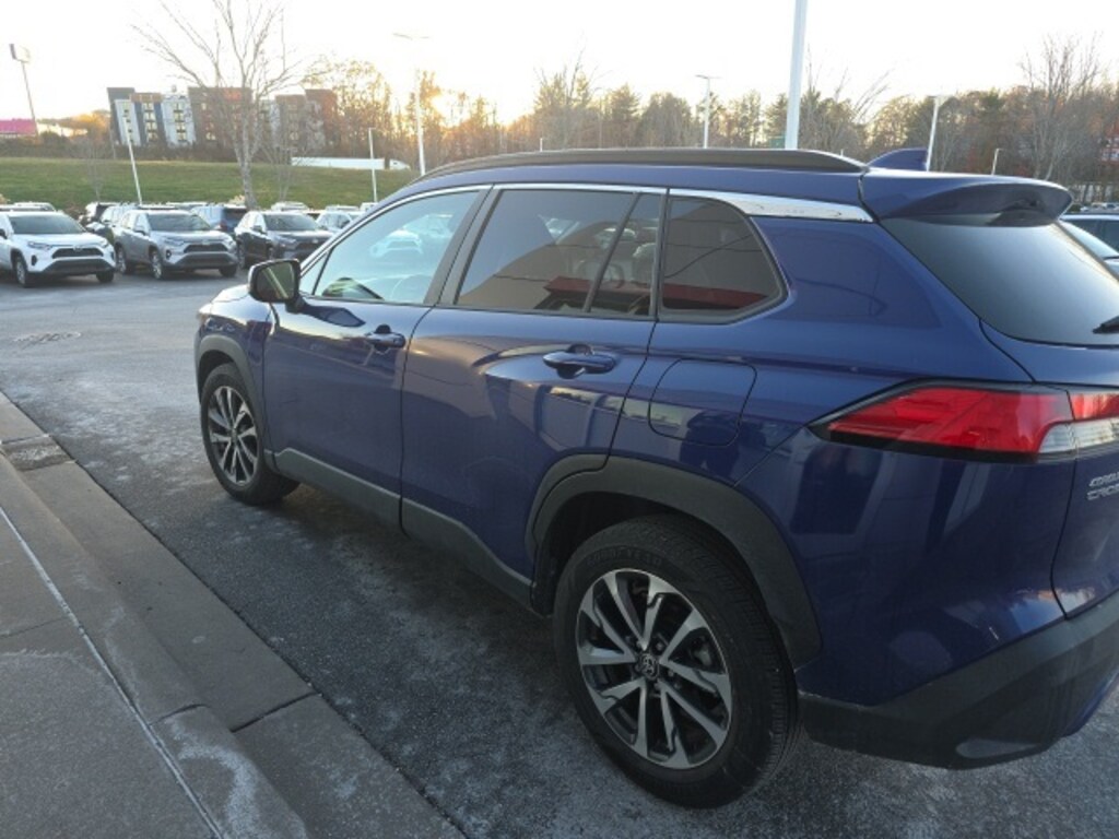 Used 2023 Toyota Corolla Cross XLE SUV