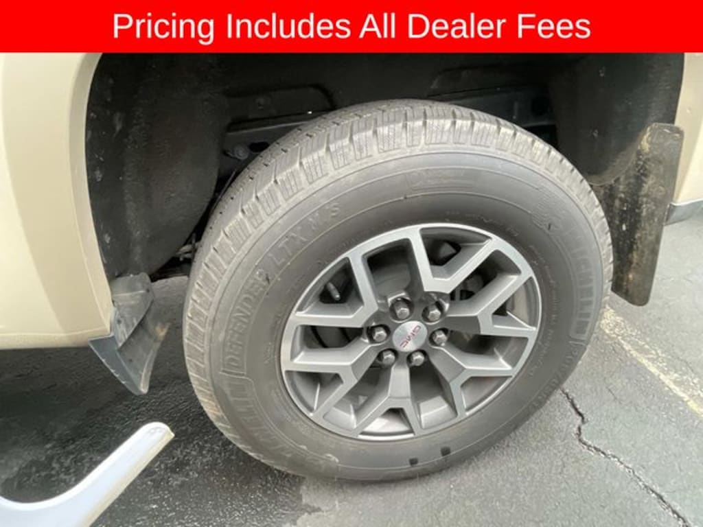 Used 2022 GMC Canyon AT4 w/Leather Truck