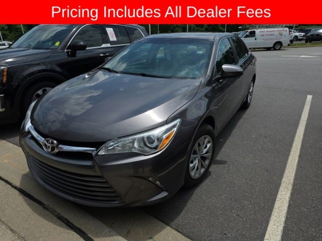 Used 2016 Toyota Camry LE Sedan