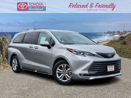 2023 Toyota Sienna Platinum 7 Passenger Van Passenger Van