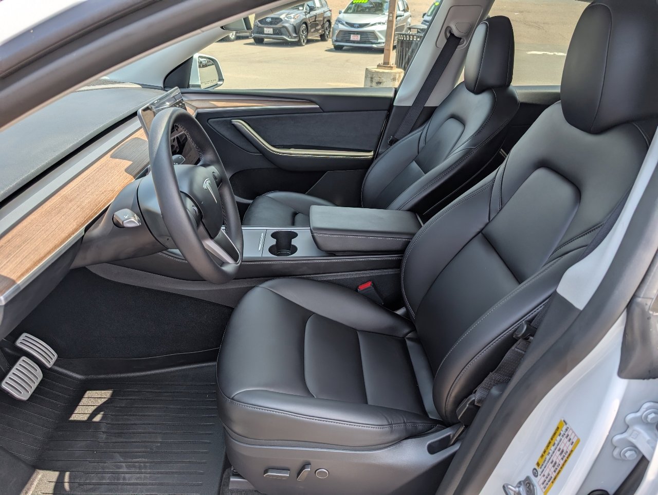 Used 2024 Tesla Model Y Performance with VIN 7SAYGDEF2RF160353 for sale in Northfield, Minnesota