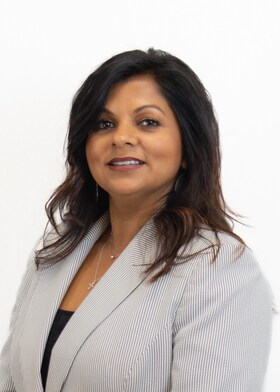 Staff member Sharon King from ID_2bd3013486a0