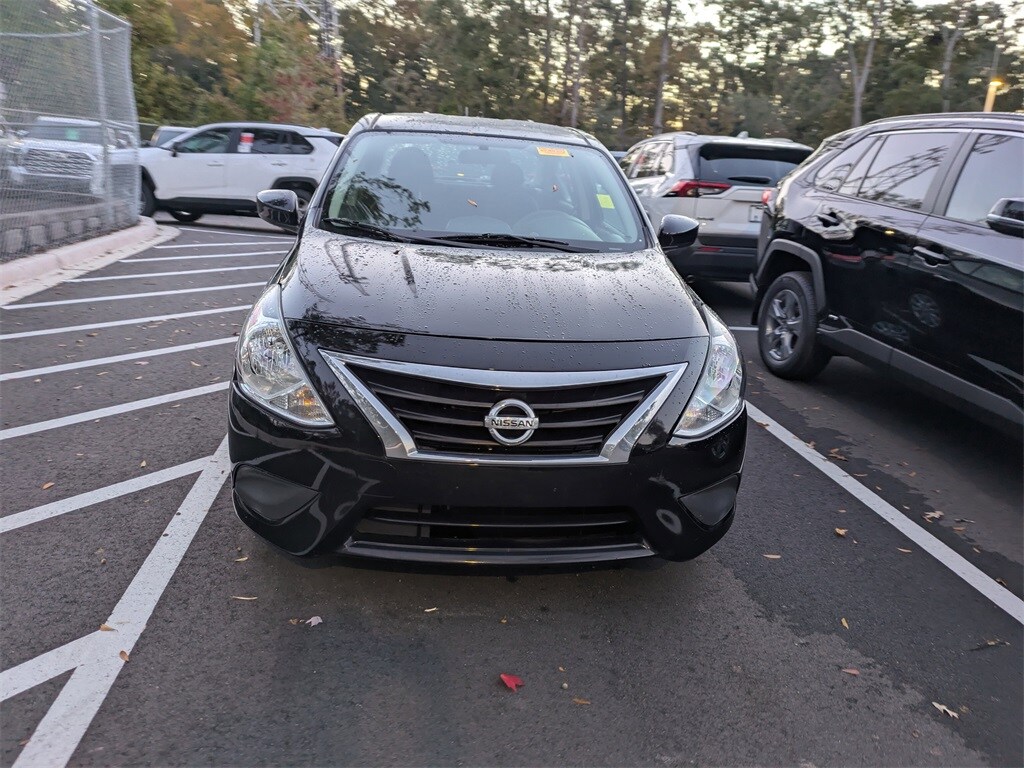 2018 Nissan Versa 1.6 SV photo 2