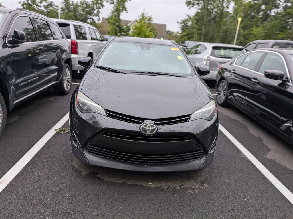 2018 Toyota Corolla LE photo 2