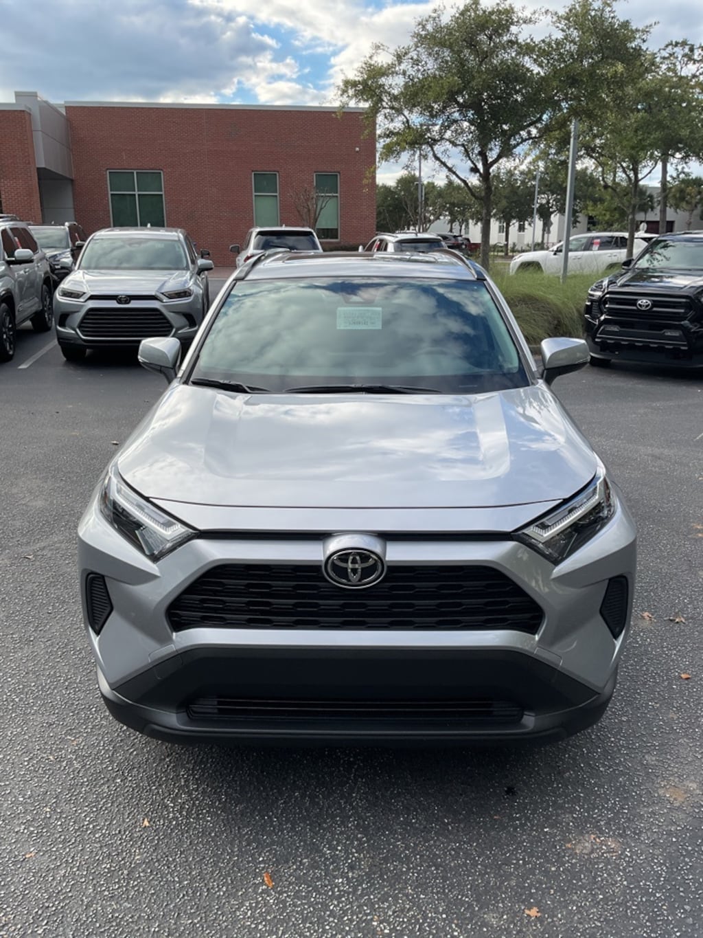 New 2025 Toyota RAV4 Hybrid XLE SUV