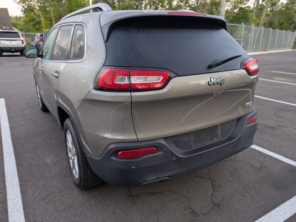 Used 2016 Jeep Cherokee Latitude SUV