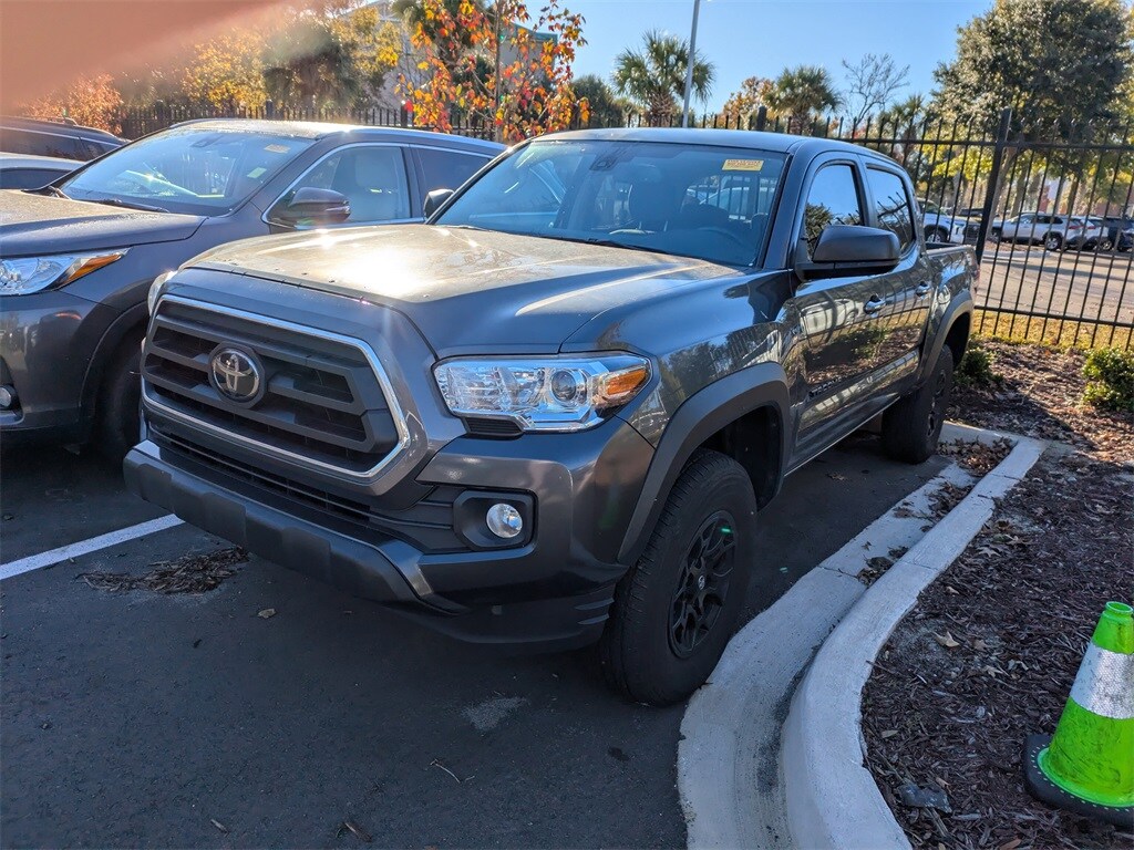 2023 Toyota Tacoma SR5 V6 photo 3