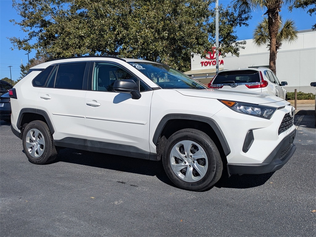 2020 Toyota RAV4 LE
