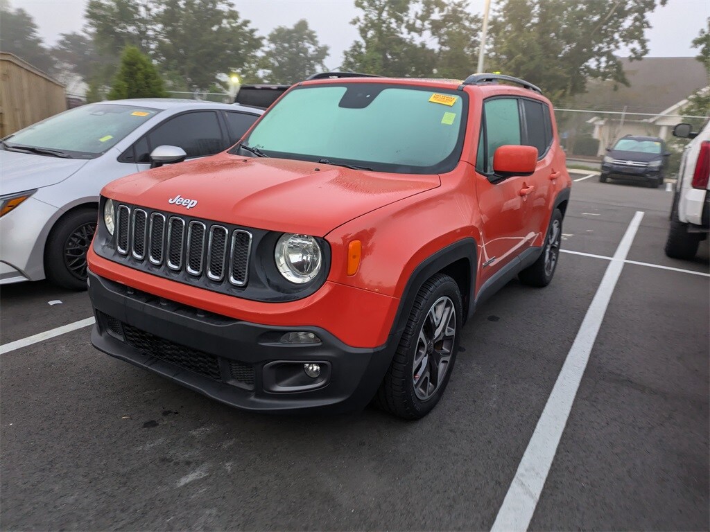 2015 Jeep Renegade Latitude photo 2