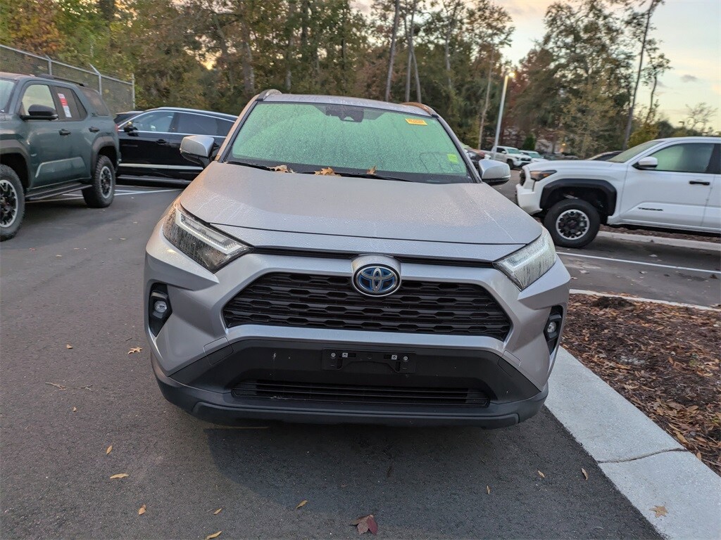 2022 Toyota RAV4 Hybrid XLE Premium photo 2