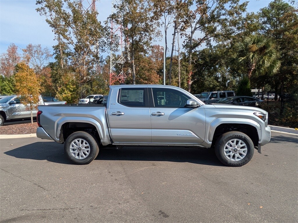 2025 Toyota Tacoma SR5 photo 2