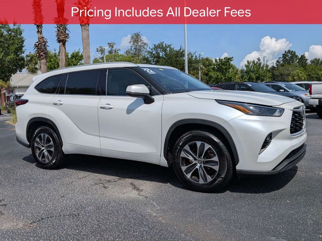 Used 2022 Toyota Highlander XLE SUV