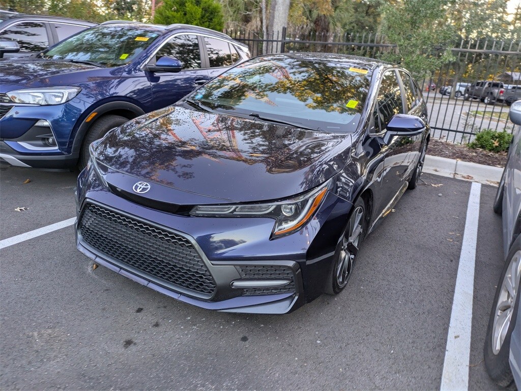 2022 Toyota Corolla SE photo 3