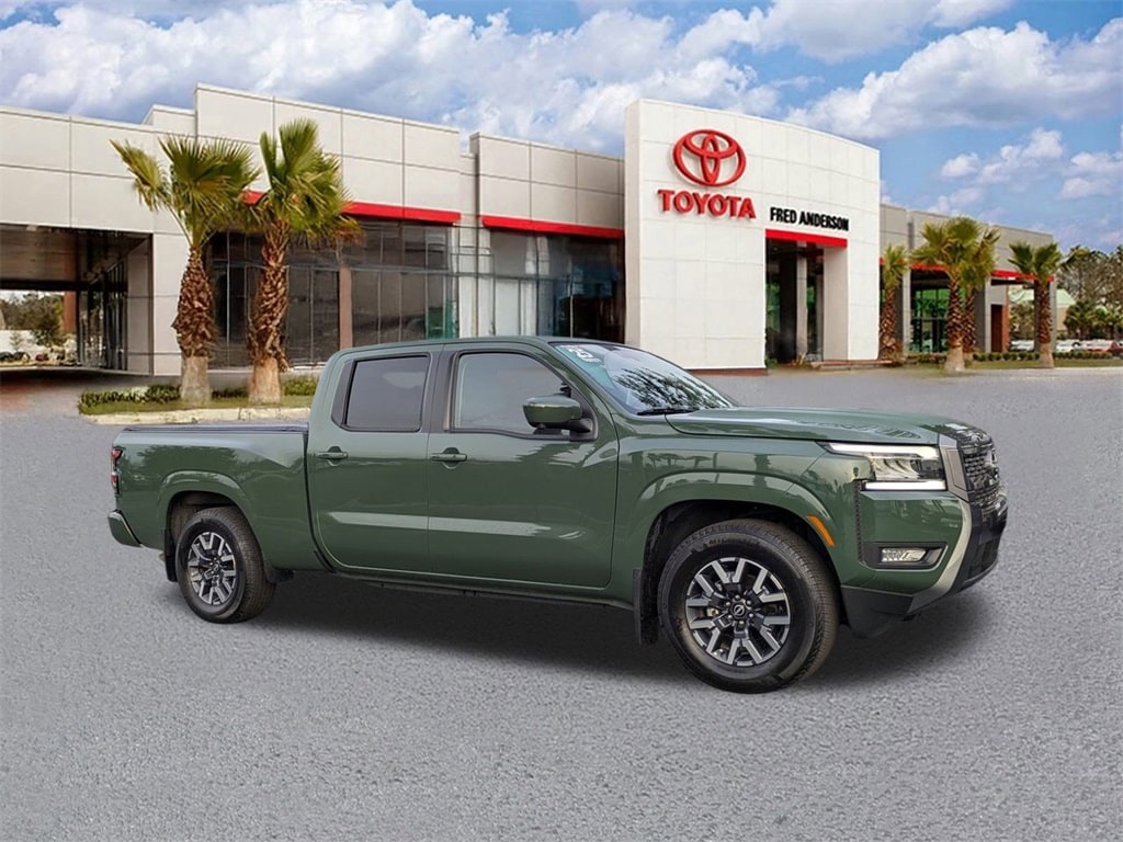 2025 Nissan Frontier SL's photo