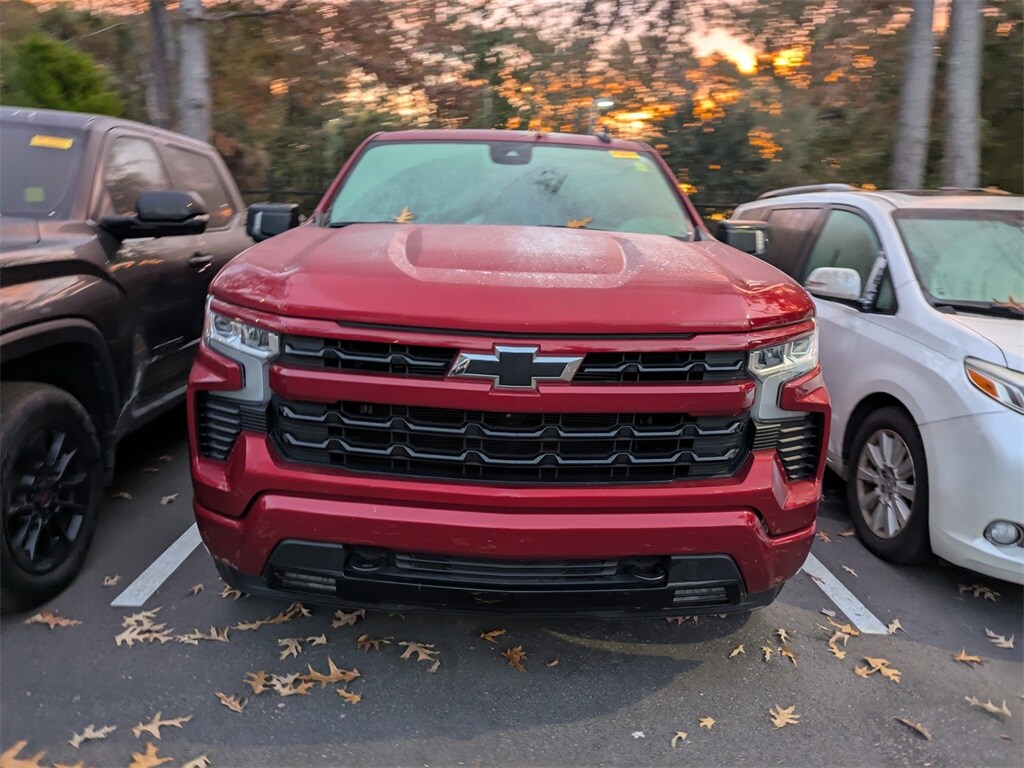 2023 Chevrolet Silverado 1500 RST photo 2