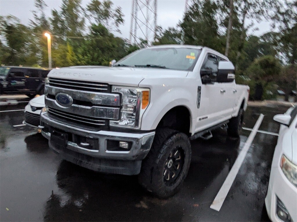 2017 Ford F-250 Lariat photo 3