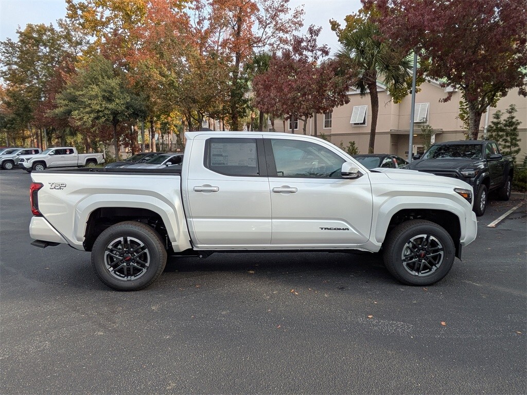 2025 Toyota Tacoma TRD Sport Double Cab photo 2