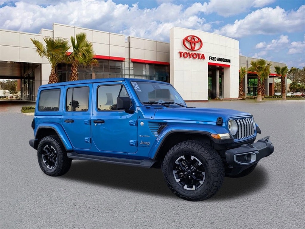 2024 Jeep Wrangler 4-Door Sahara's photo