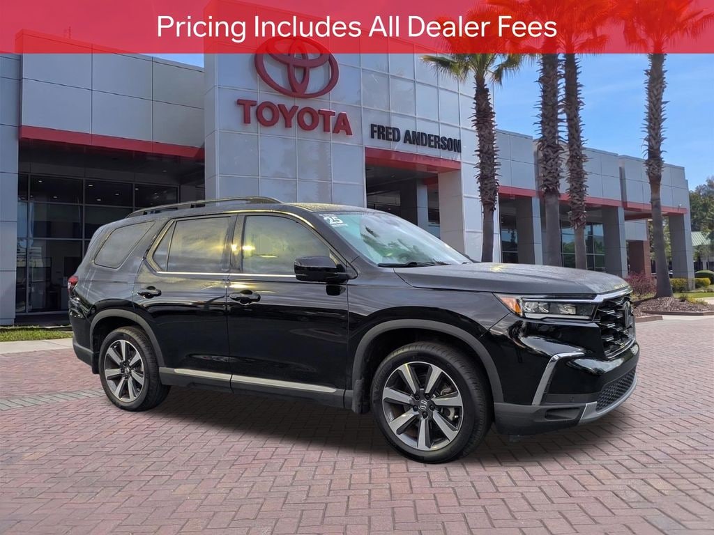 Used 2025 Honda Pilot Touring SUV