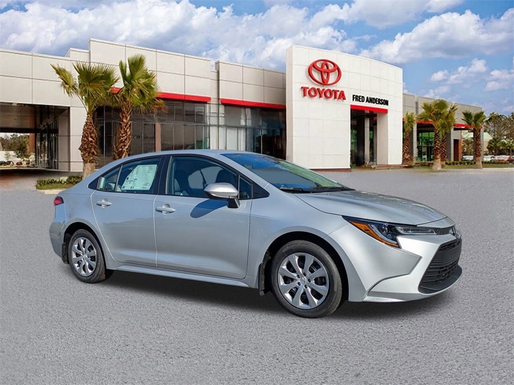 2026 Toyota Corolla LE's photo