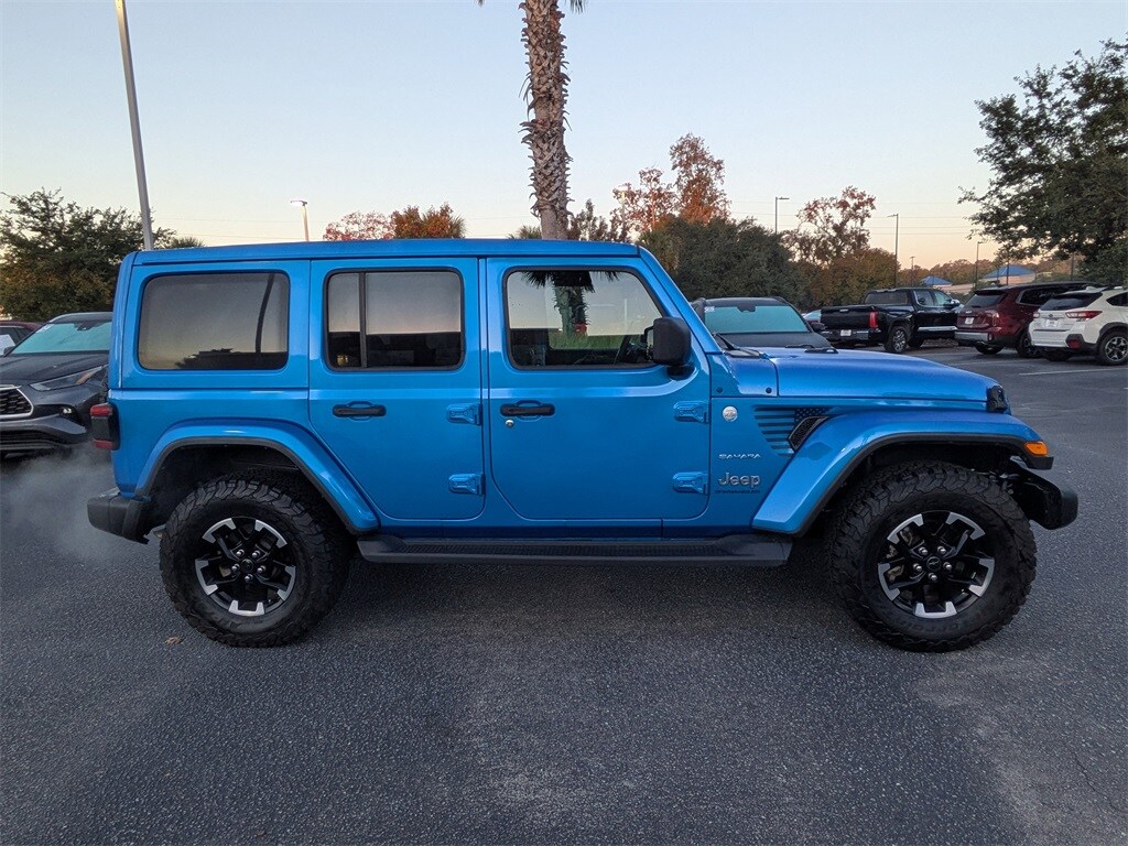 2024 Jeep Wrangler Sahara photo 2